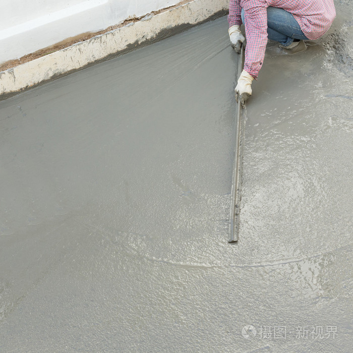 泥水匠水泥混凝土工人粉刷地板