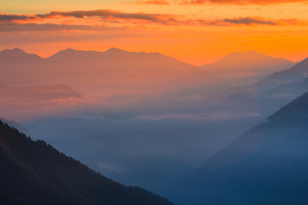 清晨山现场