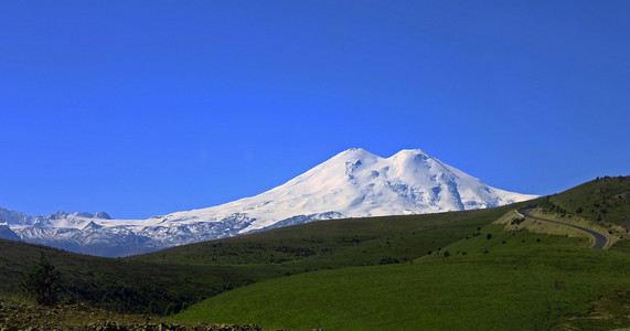 布鲁斯山是欧洲的最高峰