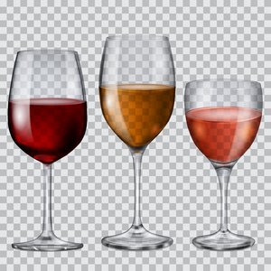 透明的玻璃酒杯与葡萄酒