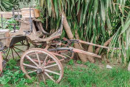 老式的欧洲农场图片