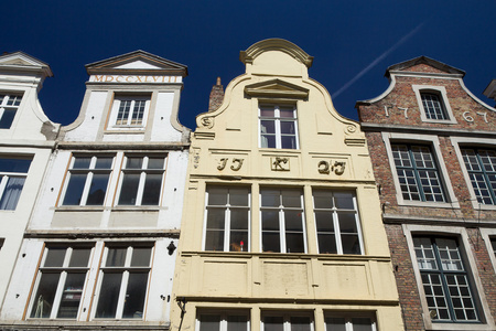 布鲁日中心的历史房屋比利时