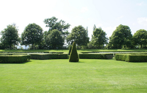 绿色雕塑花园