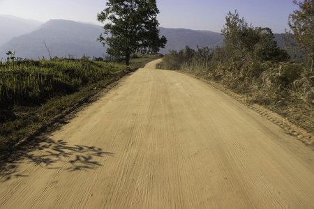 山区和山区公路的意见