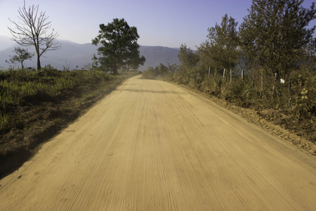 山区和山区公路的意见