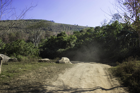 山区和山区公路的意见