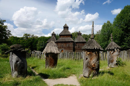 中世纪木制教堂，带旧养蜂场，乌克兰，皮罗戈沃，欧洲