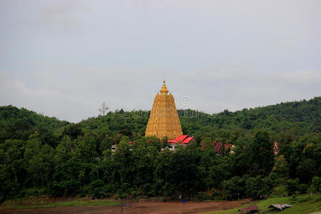 切迪菩萨，是模仿印度菩提迦耶的摩诃菩提佛塔而建，是泰国堪察那布里的桑克拉布里的象征