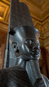 法国巴黎卢浮宫展出的埃及雕塑