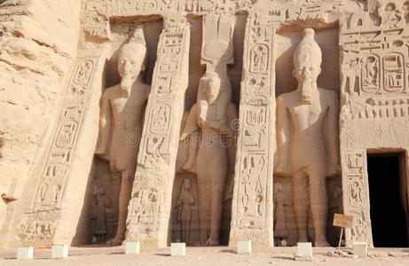 尼费尔塔里的小神庙。阿布辛贝尔，埃及。