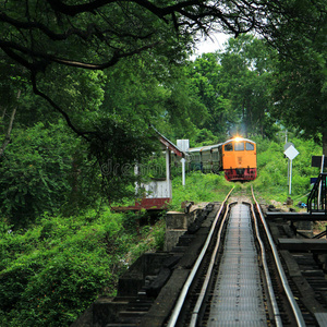 泰国坎查纳布里复古火车