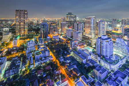 曼谷城市景观。曼谷商业区夜景。