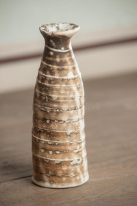 传统手工花瓶