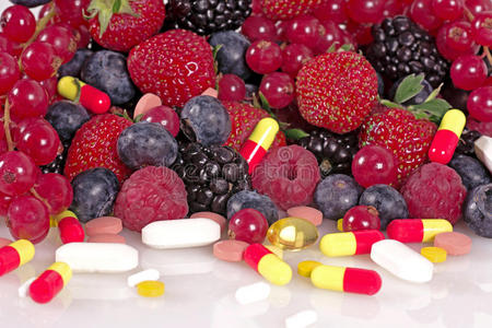 浆果维生素和营养补充剂