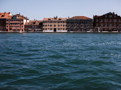 威尼斯水边的房子