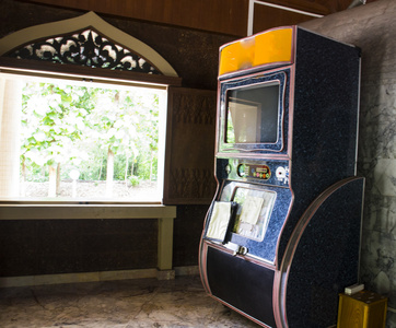 自动点唱机图片