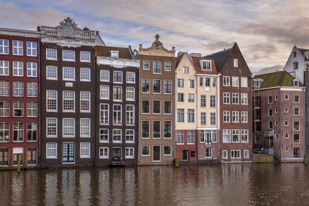 运河的房子阿姆斯特丹