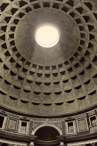 在意大利，罗马万神殿的内部视图