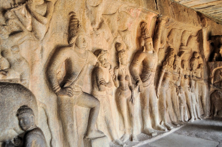 石刻在洞穴 Mamallapuram 印度
