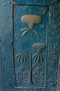 黄铜完成花卉设计, 黄铜工艺在一扇门上