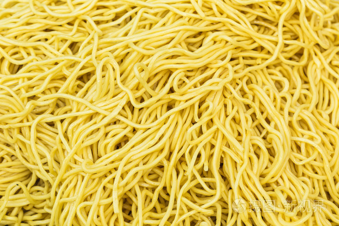 传统的黄色面条
