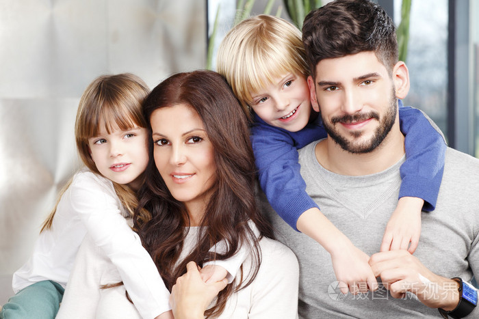 幸福美满的家庭