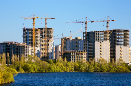 大的有人居住的城市建筑图片