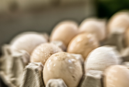 鸡蛋托盘在市场中