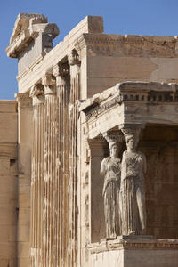 雅典卫城。古老的雅典娜波里奥斯神庙和埃雷赫特海恩神庙。希腊