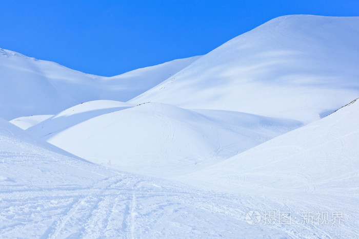 冬季景观有了大的雪丘