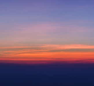 日出天空背景