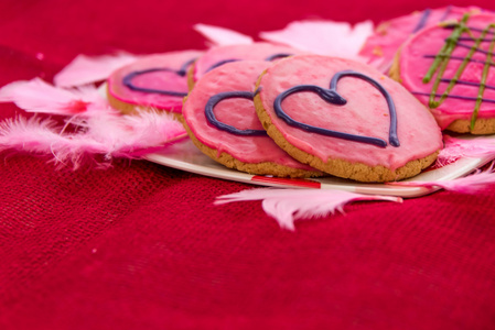 情人节粉红色结霜与心饼干