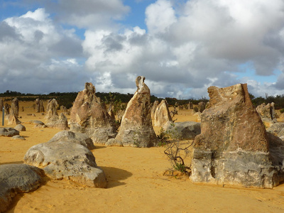 石峰在 Nambung 国家公园