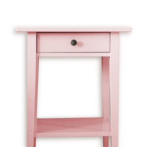 粉红色的老式木制衣柜抽屉里上白色孤立