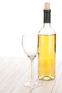 白葡萄酒杯和瓶