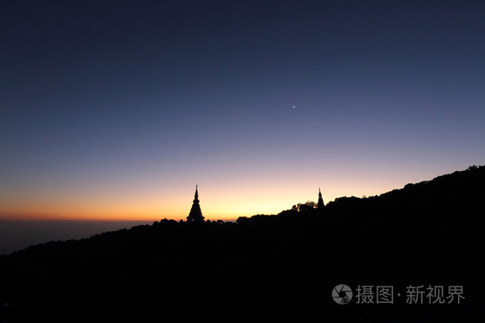 在日出寺