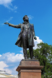 著名诗人亚历山大  普希金雕像圣彼得堡