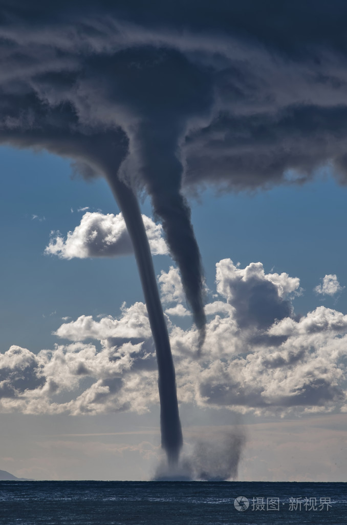 在地中海的龙卷风