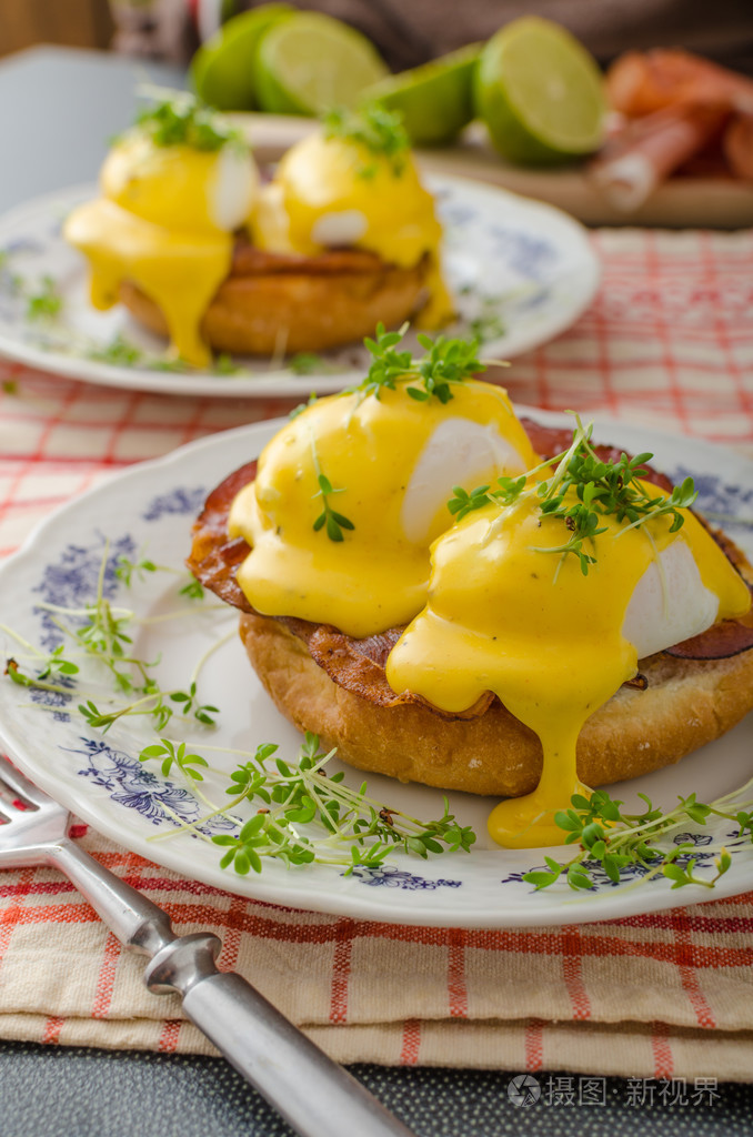 美式经典早餐火腿蛋松饼怎么做 美式经典早餐火腿蛋松饼的做法 豆果美食