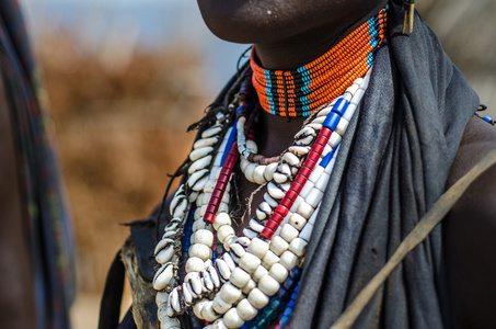 Arbore 部落女人的项链