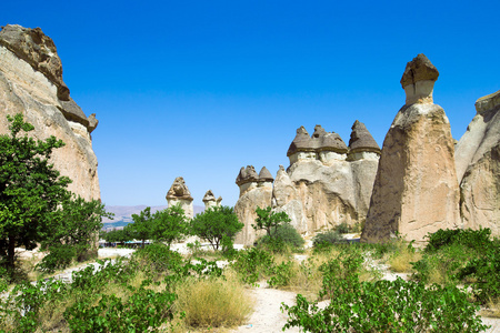 在 capadocia 的岩石群