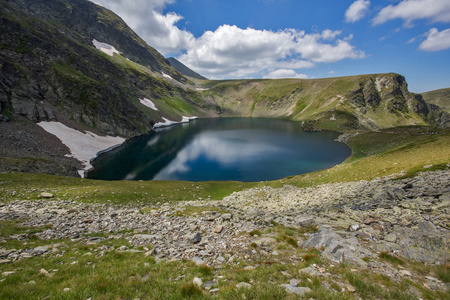 眼睛湖，七里拉湖泊，里拉山