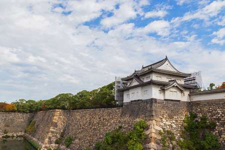 在大阪，日本大阪城堡炮塔