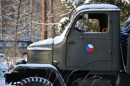 老捷克斯洛伐克的军用卡车普拉 v3s照片