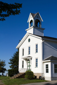老乡村教堂的钟楼
