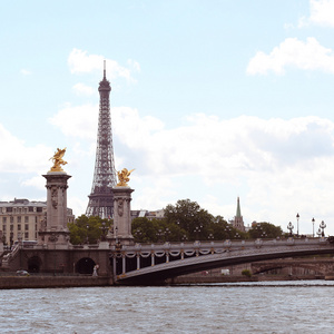 在巴黎的亚历山大 3 桥。法国