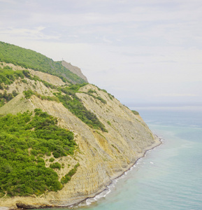 美丽的海滩海湾海岸的岩石与海