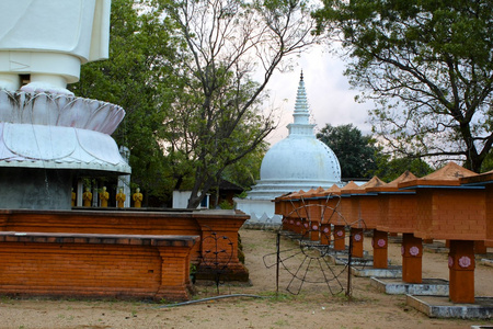 斯里兰卡斯里兰卡寺舍利塔，下午晚些时候与