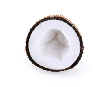 椰子切成两半孤立在白色背景上