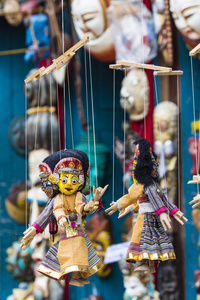 面具 娃娃和纪念品在街边小店在 Ka 的杜巴广场